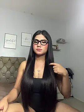 JassmineLove online show from April 6, 4:08 pm