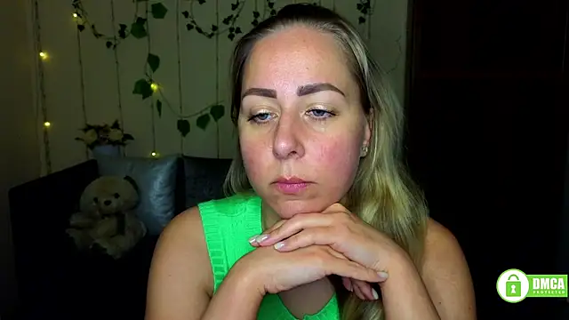 Alicewonderrmiss online show from April 8, 5:20 am