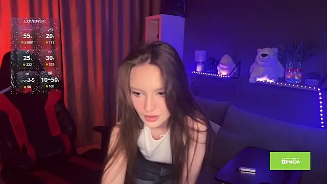  online show from April 10, 6:25 pm