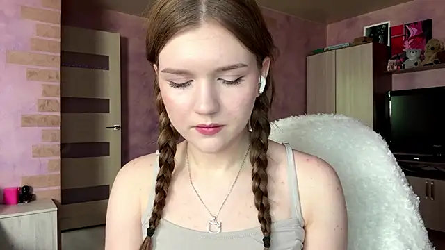 DorotaMeowtTo online show from May 13, 12:44 pm