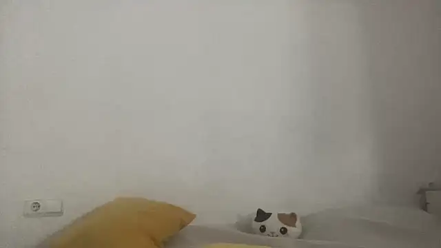 sophiehot69 online show from April 6, 5:36 pm