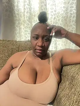 amberchill26 online show from June 6, 9:10 pm