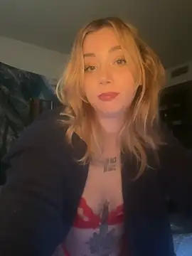 hunnygurl97 online show from April 7, 12:01 am