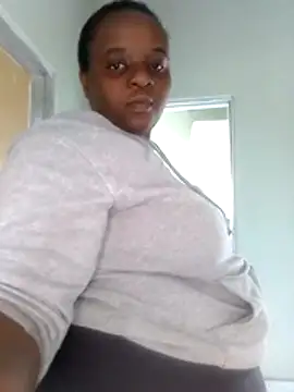 Snapshot of That_PhatPussy chatting on April 17, 7:32 am That PhatPussy online show from April 17, 7:32 am