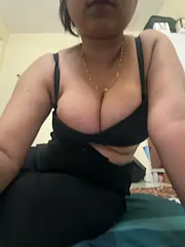 honey bunnix online show from June 12, 1:19 pm
