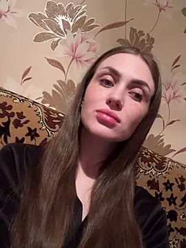 AlinaLove3213 online show from April 28, 7:18 pm