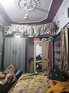 delhicouple50 online show from July 26, 4:37 pm