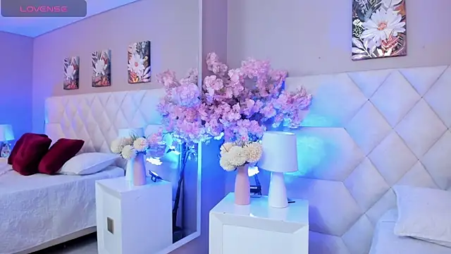 Victoria  lee online show from May 26, 4:12 am