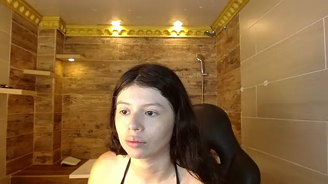 Sophie Copers online show from August 3, 2:45 pm