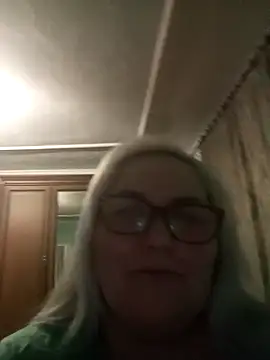 AureliaSky598 online show from May 2, 6:55 pm
