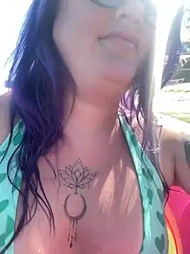 QueenOfBalloons online show from July 27, 7:27 am