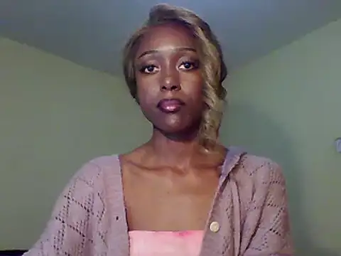 HotSkinnyLady online show from July 19, 12:13 am