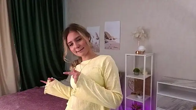 MelbaStelluti online show from April 13, 11:44 am