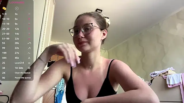UncaringArtery online show from July 12, 7:31 am