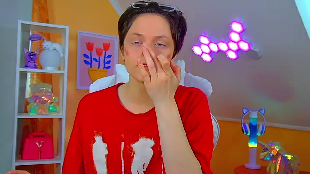 RitaRoses online show from April 17, 6:26 am