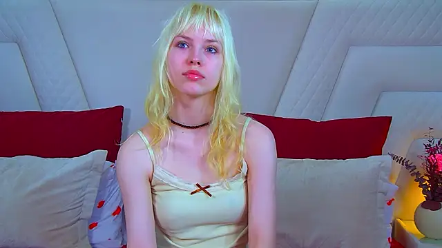 HannahHollis online show from June 30, 6:13 am