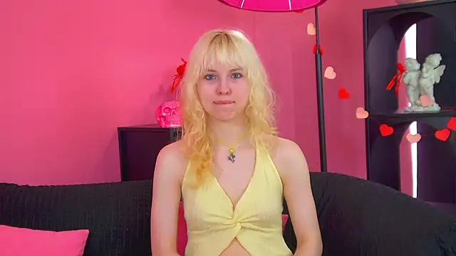 HannahHollis online show from June 20, 6:28 am