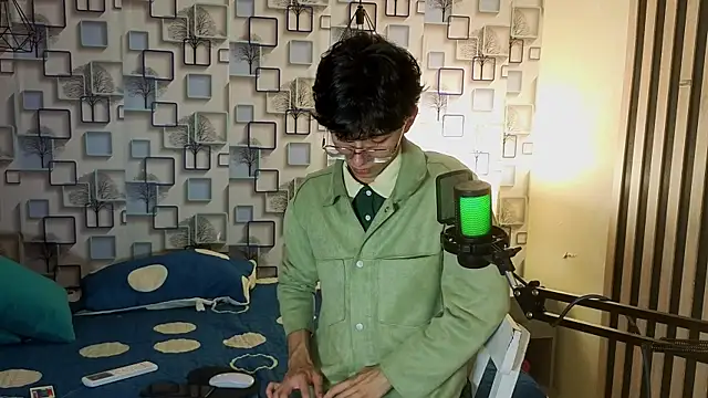 Twink Sebas7 online show from July 29, 8:42 pm