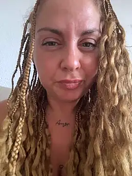 LaRubiaCalda online show from July 13, 2:40 pm