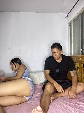 lisa and lian online show from April 10, 11:11 pm