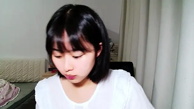 Betty-kim1 online show from May 2, 3:37 pm