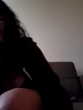 Miliffhj online show from April 11, 6:30 am