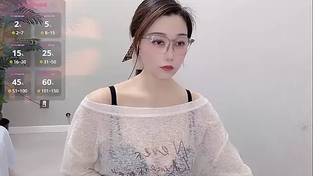 Yunxi- online show from July 12, 1:01 pm