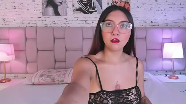 AshleeyRoberts online show from May 13, 1:17 pm