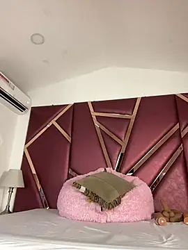 ZoeHarpers online show from July 2, 12:22 pm