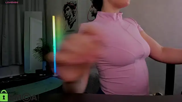 Ricki Bloom online show from June 23, 1:14 am