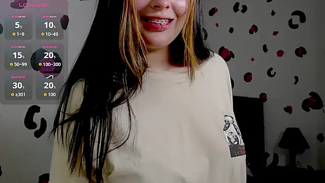 vero doll12 online show from May 29, 2:37 pm