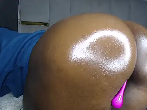 CreamyPussy95 online show from April 20, 6:22 pm