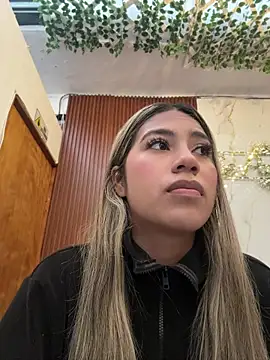 Kimmiebellarie online show from June 9, 12:37 pm