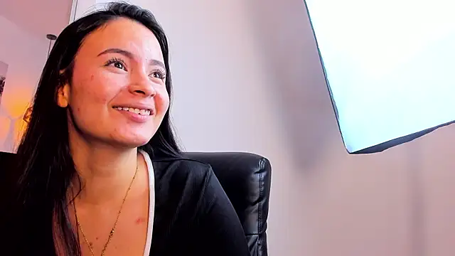 rosaleia  online show from April 11, 1:22 am