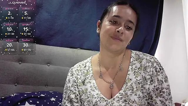 Estefany-magic online show from August 3, 1:39 pm