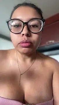 Iam-sophia27 online show from July 25, 4:47 pm