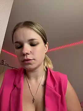 KimEvanss online show from August 7, 6:26 pm