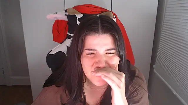 cassiealvarez online show from July 12, 3:51 am