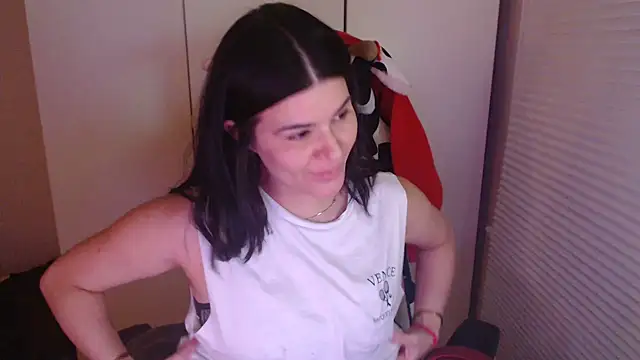 cassiealvarez online show from July 15, 1:32 am