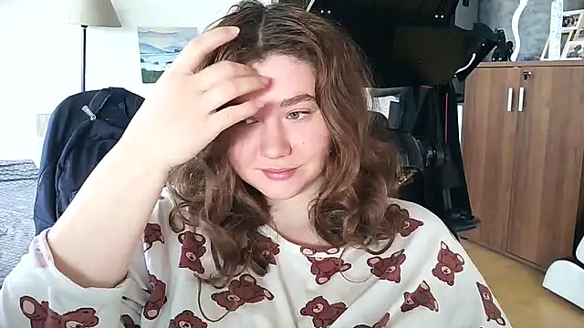 AmeliFoxi online show from April 25, 8:17 am