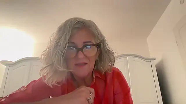 NaughtyMonicaUK online show from May 2, 7:33 am