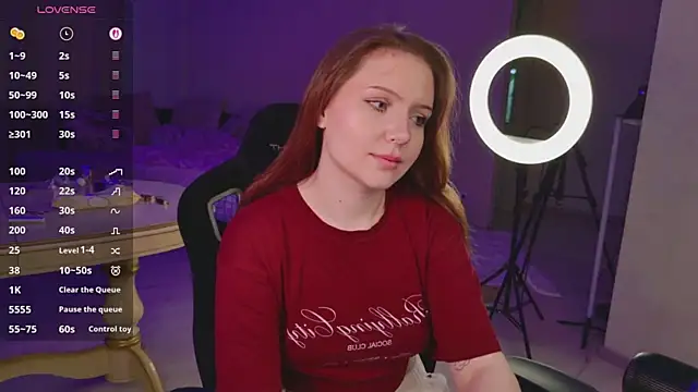 YouHoldMee online show from May 3, 5:49 pm
