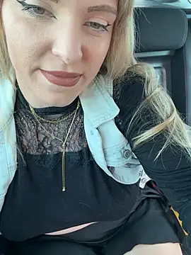 Tiffy Rosee online show from May 4, 8:51 am