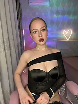 AlisaPearl online show from April 28, 6:12 pm
