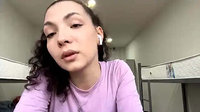 SharieLangan online show from April 14, 4:18 pm