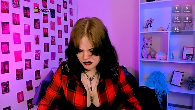 nikki kiss  online show from June 28, 8:43 am