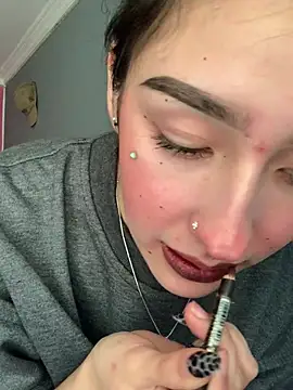 NickieCute- online show from April 27, 7:00 pm