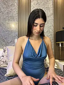 evelyn hills online show from April 23, 3:14 pm