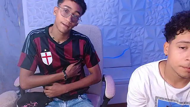 goldenjyj online show from April 14, 2:28 pm