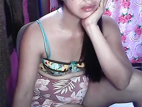  sweetbabe23 online show from May 1, 3:10 am